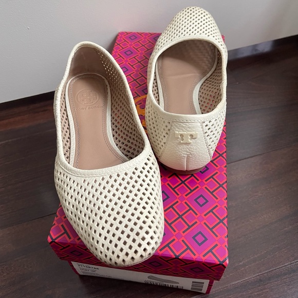 Tory Burch Whittaker Ballet Flat - Picture 1 of 6